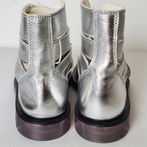 Stiu W Concept Silver Leather Ankle Boots - Picture 3 of 8
